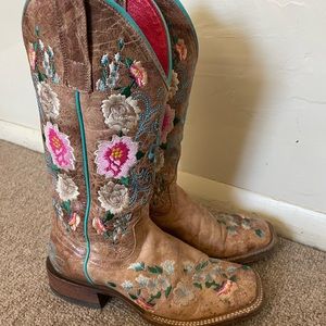 Macie Bean Women’s Rose Garden Cowgirl Boots - Square Toe